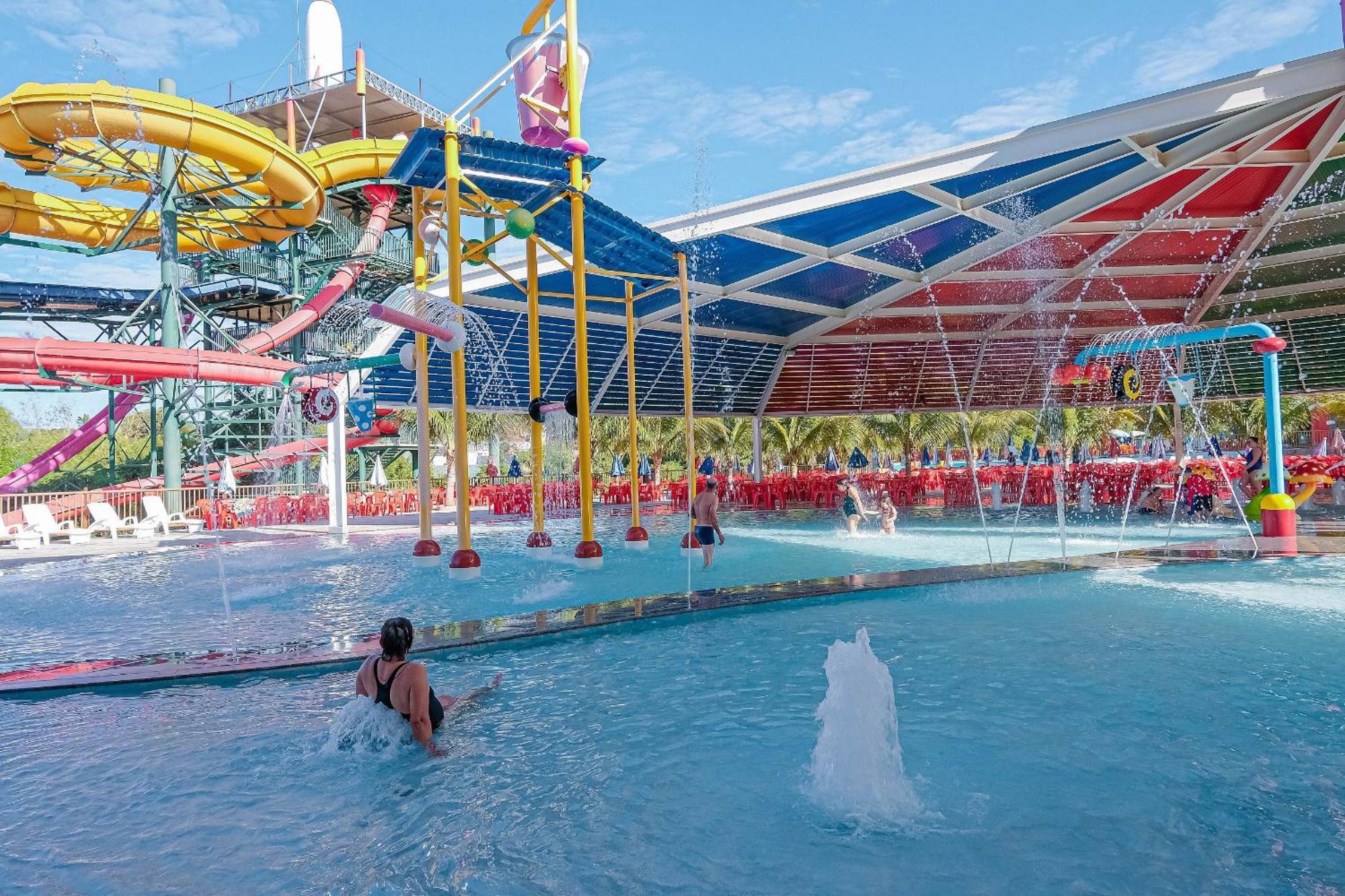 Apartamento Spazzio Diroma C/acesso Diroma Acqua Park!! *